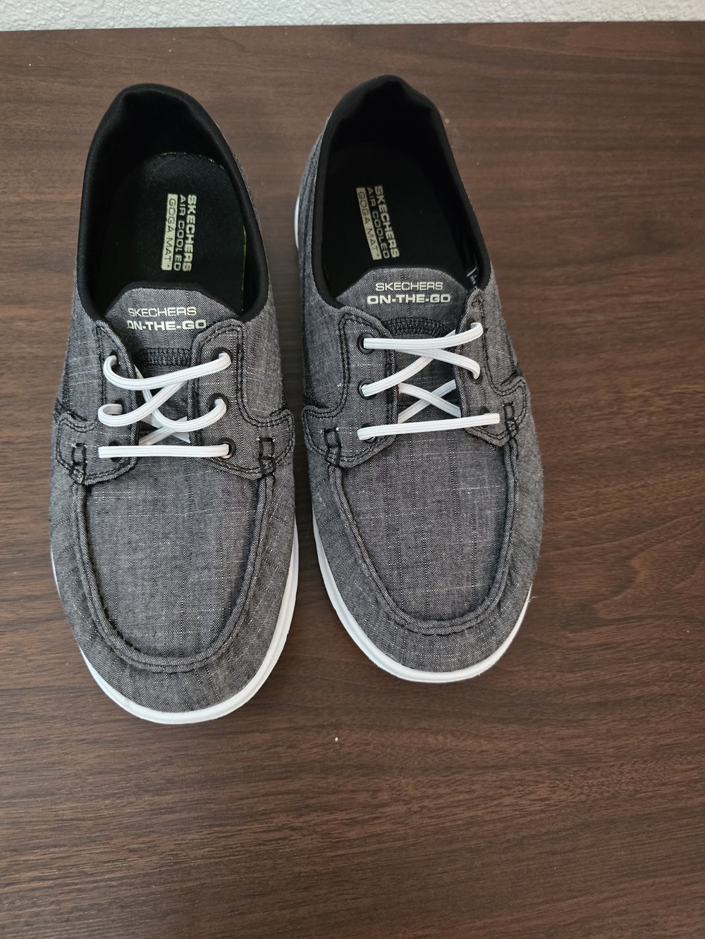 Skechers On-The-Go Gray Canvas Slip On Loafers Shoes Size 7 - Picture 2 of 9